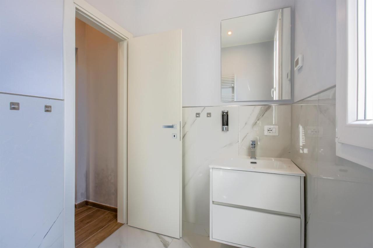 Versilia Mia - Beach At 8Min By Walk! New Rooms! Air Condition! ヴィアレッジョ エクステリア 写真